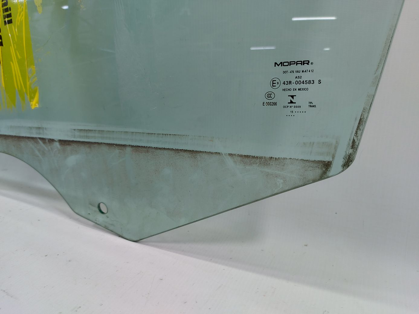 Journey Стекло двери передней левой Dodge Journey 2009-2020 5076887AD Dodge Journey 2