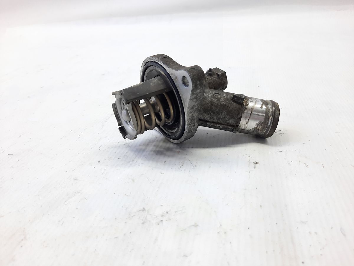 Malibu Корпус термостату Chevrolet Malibu 2016 25201447 Chevrolet Malibu 4