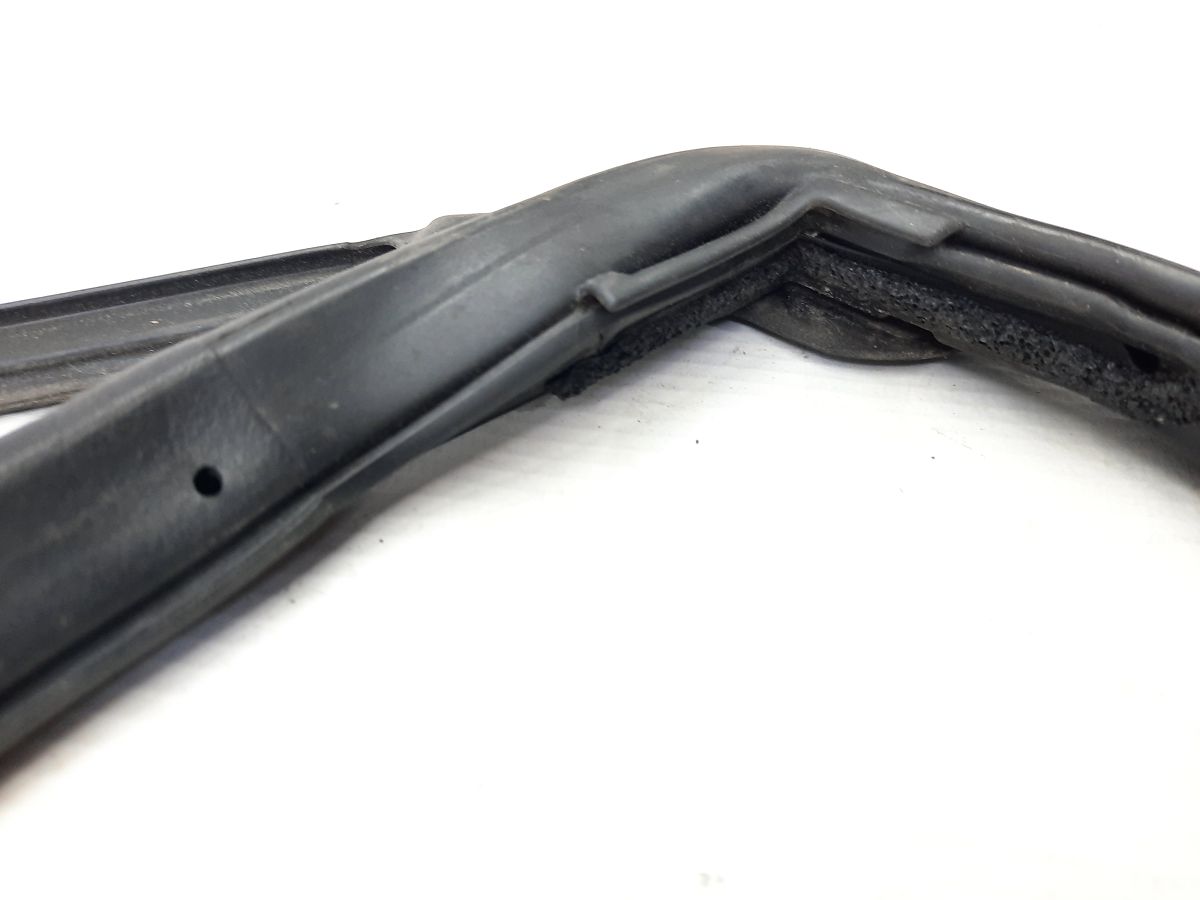 Insight Уплотнительная резинка двери задней левой Honda Insight 2010-2014 72850TM8A02 Honda Insight 15