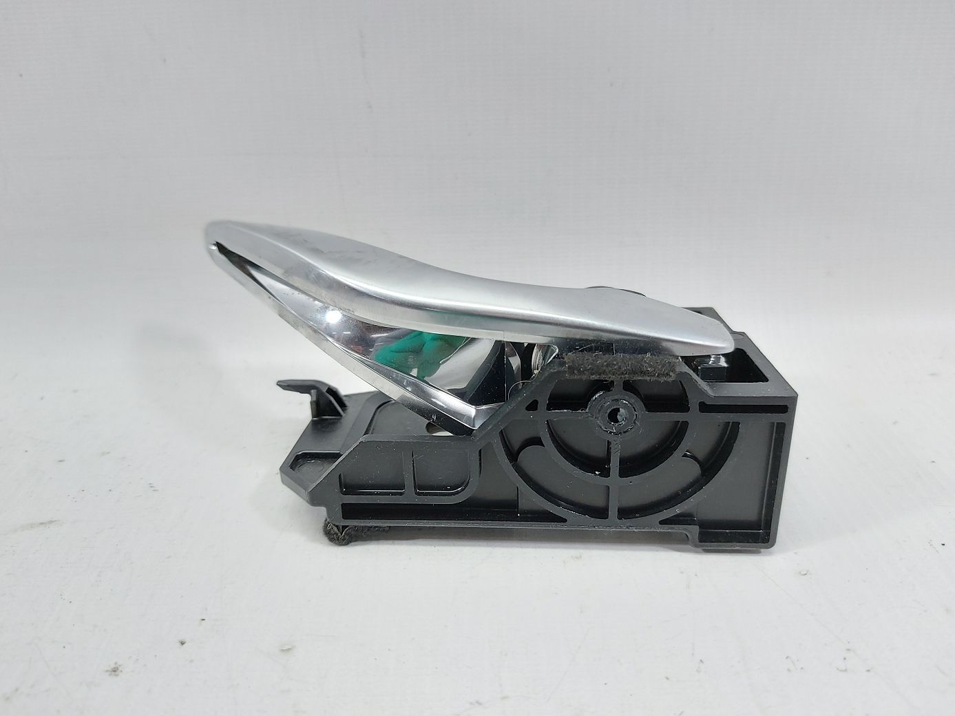 6 Ручка двери передней правой внутренняя (серая) Mazda 6 2014-2017 GHP958330B Mazda 6 2