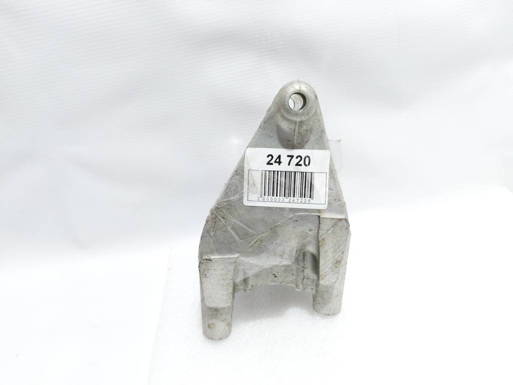 Tsx. Кронштейн подушки двигуна задньої Acura TSX 2009-2014 50610TA0A00 Acura TSX