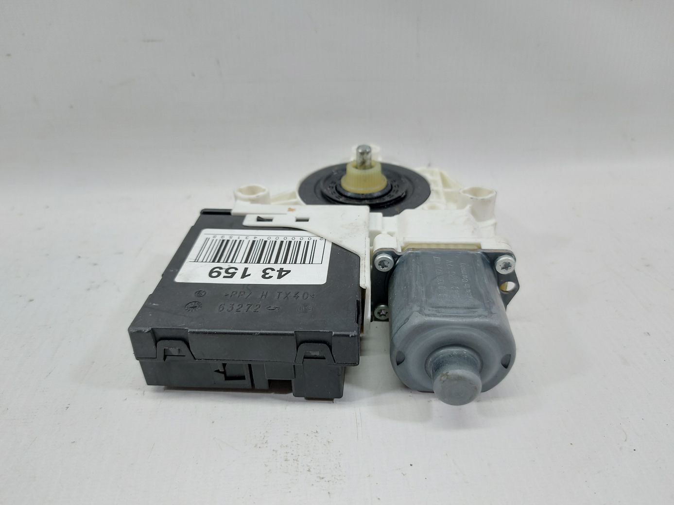 Tiguan Моторчик стеклоподъёмника двери передней правой Volkswagen Tiguan 2012-2018 5N0959702JZ03 Volkswagen Tiguan 3