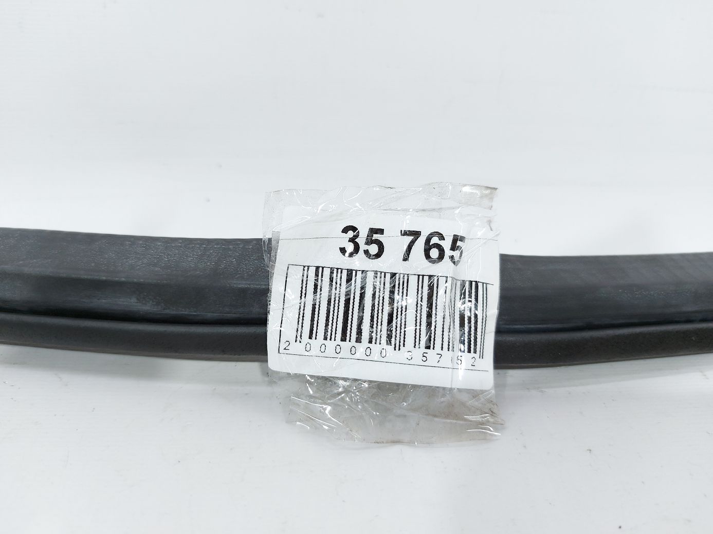 Dart Ущільнювальна гумка прорізу дверей передньої лівої/правої Dodge Dart 2013-2014 68085076AF Dodge Dart 13