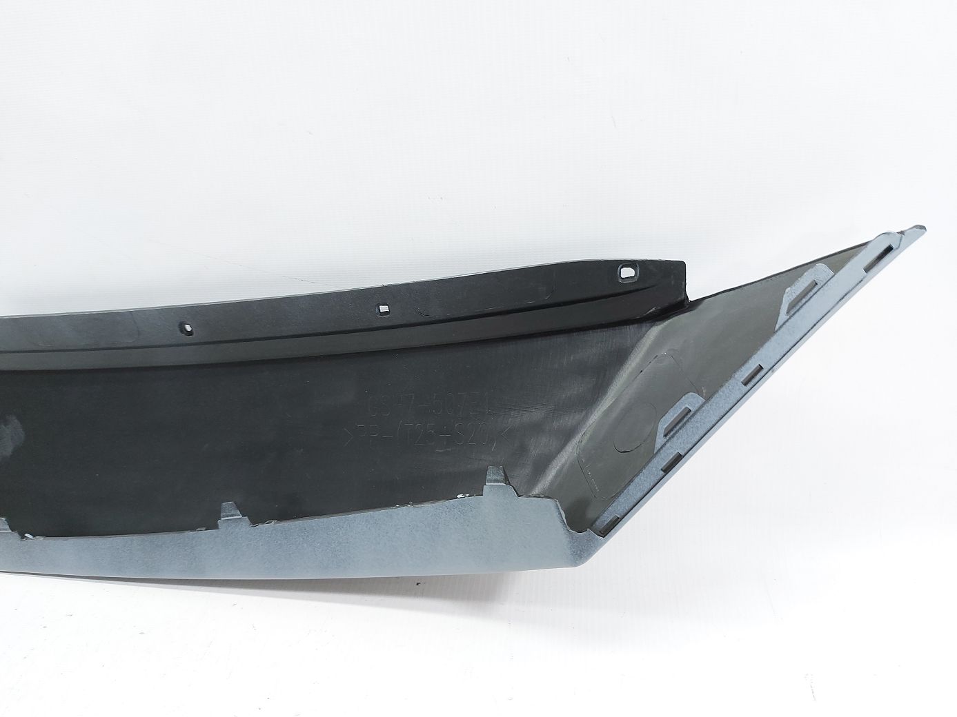 Накладки Накладка радиатора верхняя Mazda 6 2014-2017 GHP950033C64 Mazda 6 7