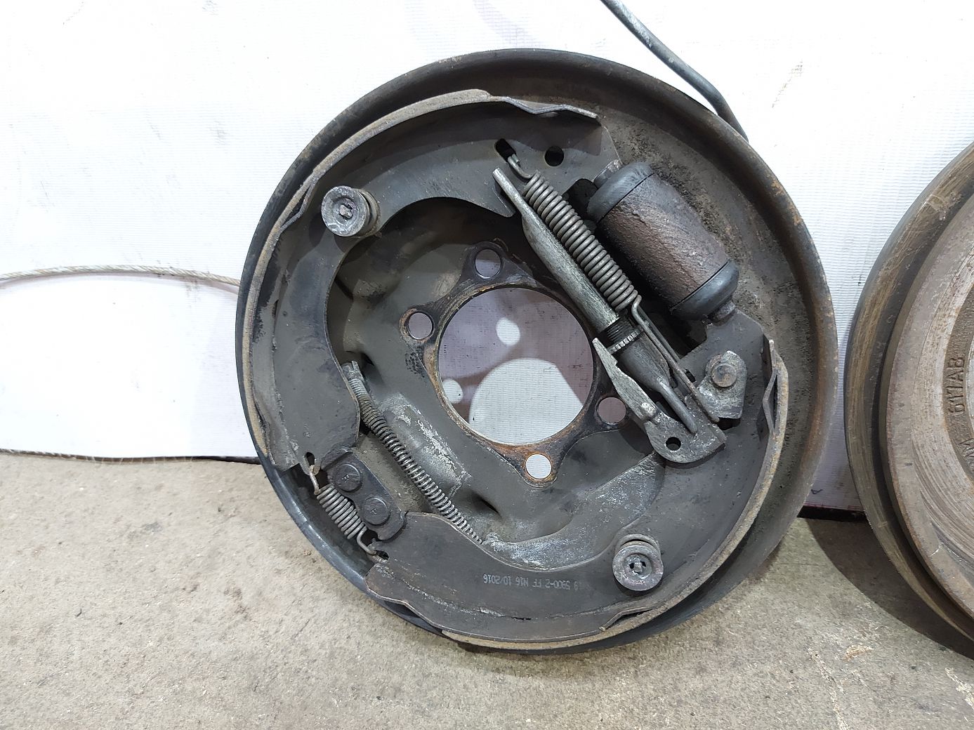 Patriot Барабан задній лівий/правий Jeep Patriot 2012 5105617AC Jeep Patriot 2