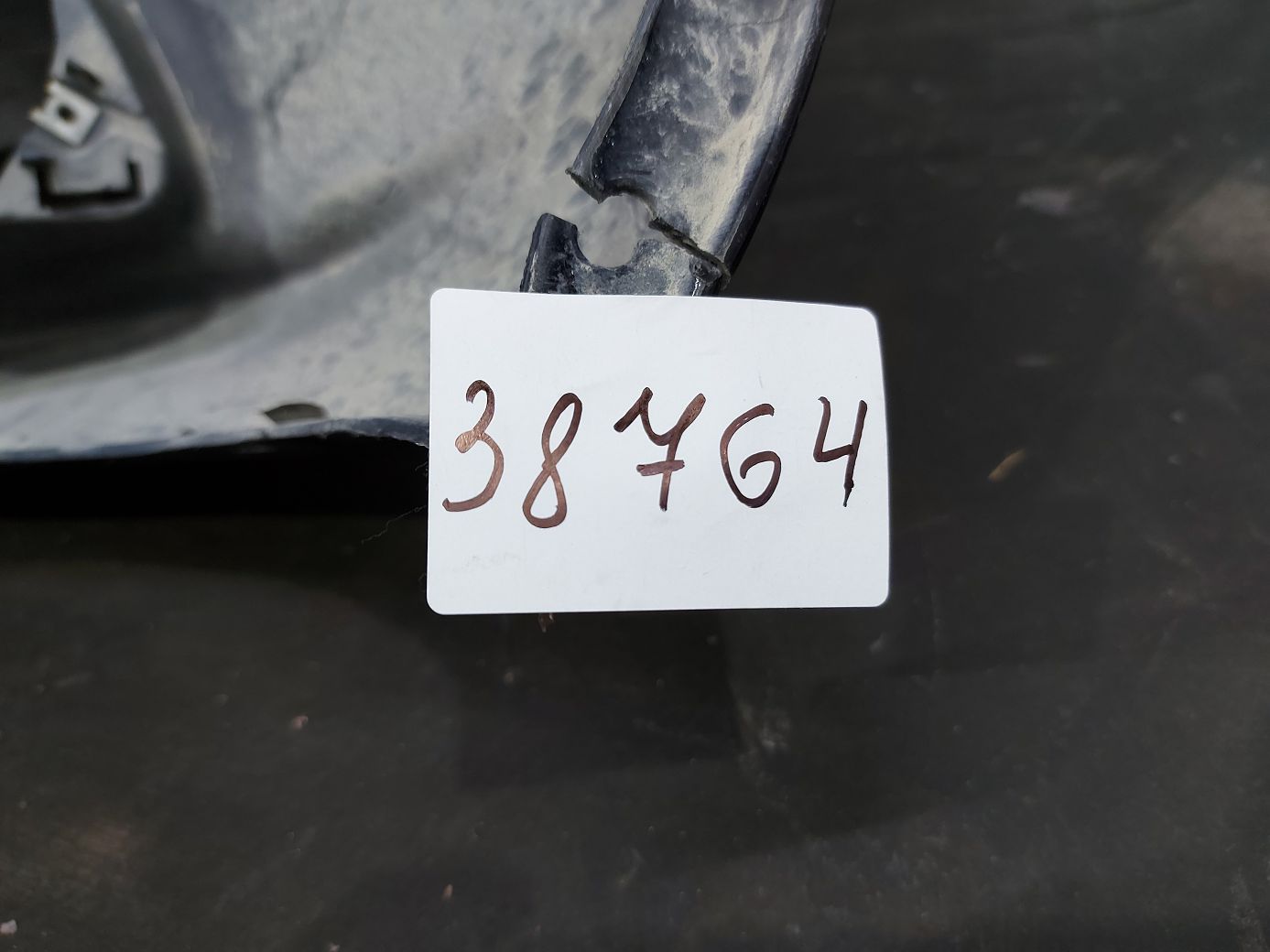 Charger Бампер передній (загнутий лівий нижній кут, подряпини) Dodge Charger 2011-2014 68092596AA Dodge Charger 9