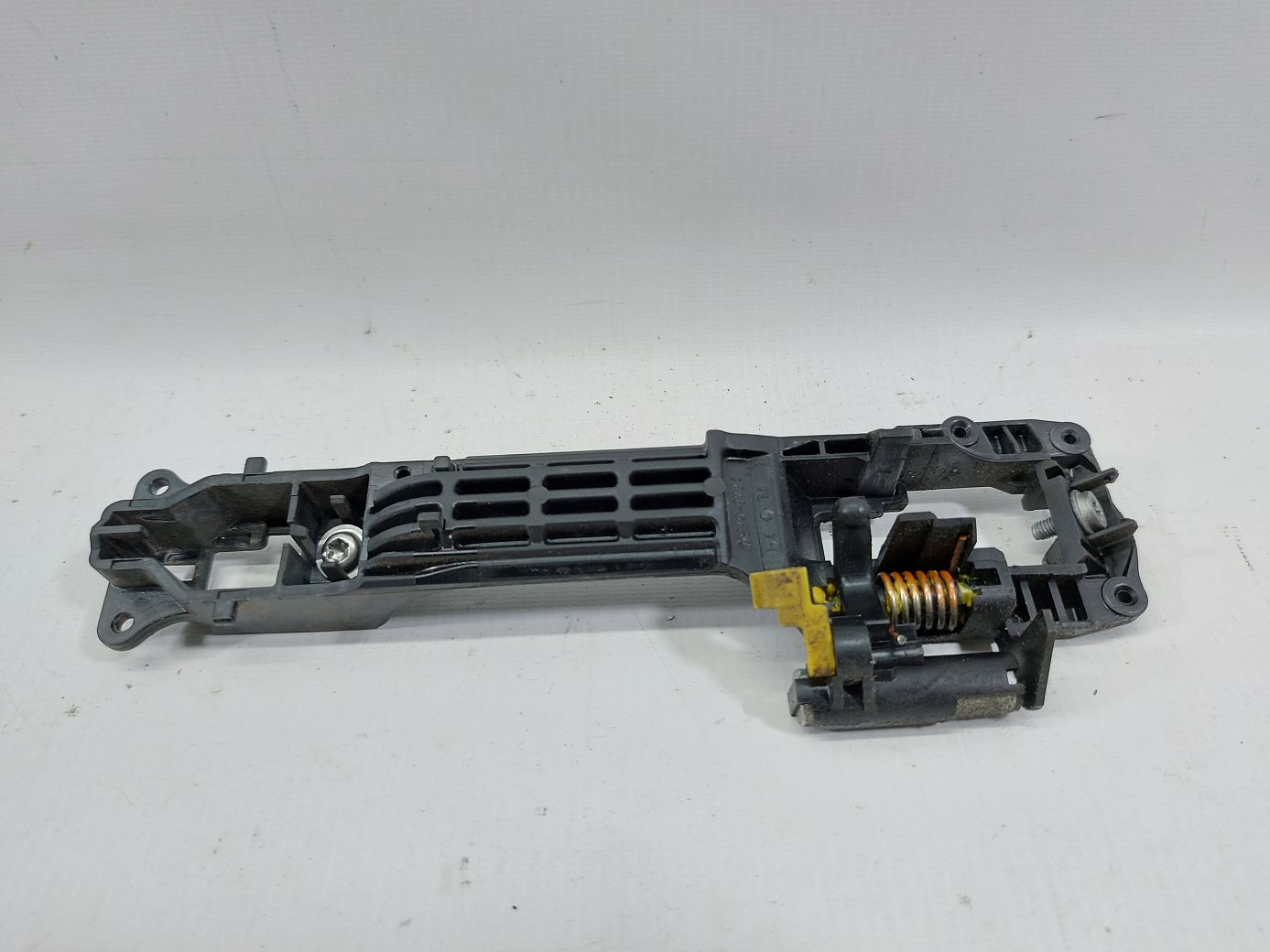 Scion xb Кронштейн ручки зовнішніх дверей передніх лівих Toyota Scion XB 2008-2015 6920252020 Toyota Scion XB 2