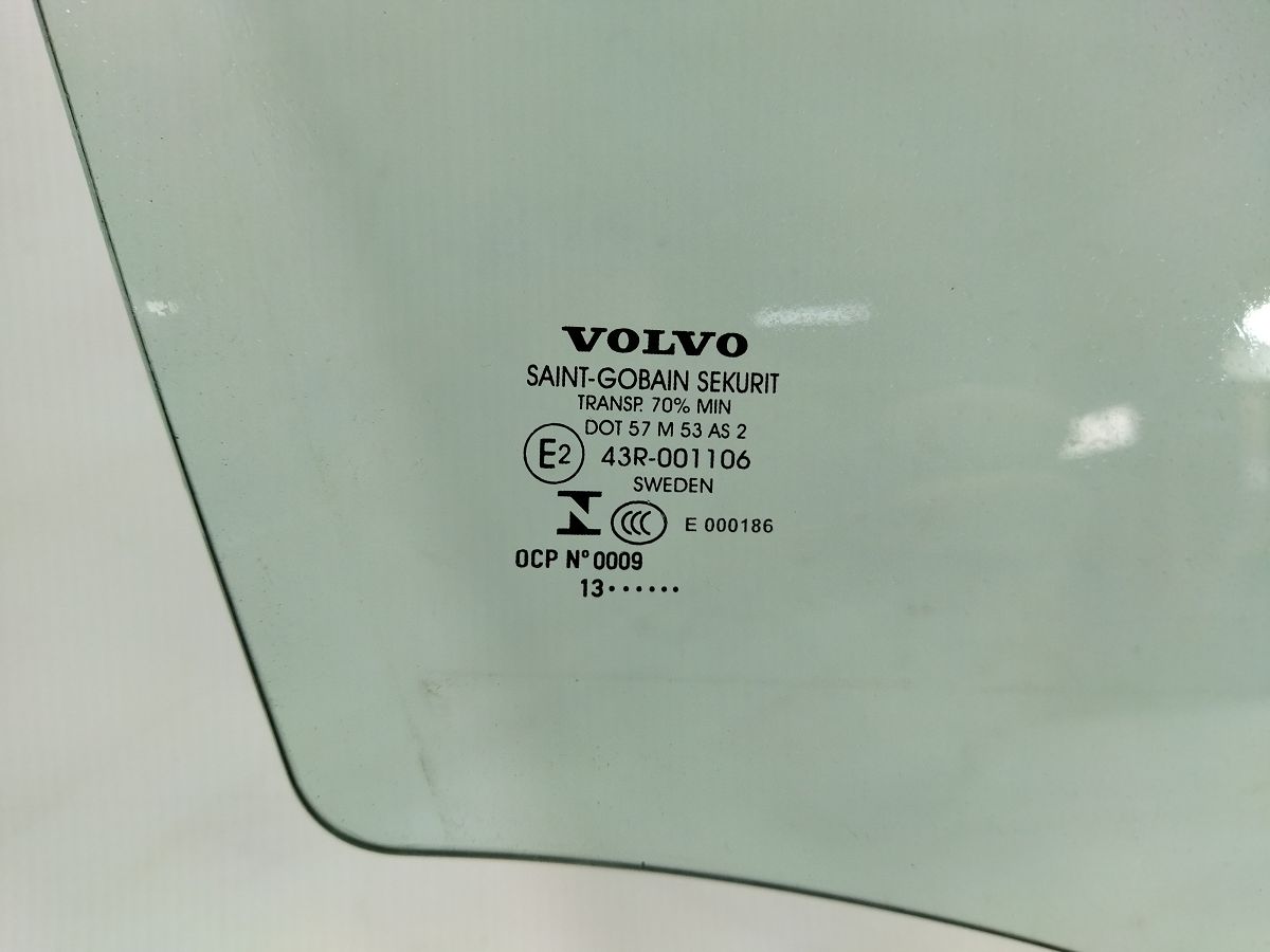 S60 Скло дверей передньої правої Volvo S60 2011-2018 31385411 Volvo S60 4