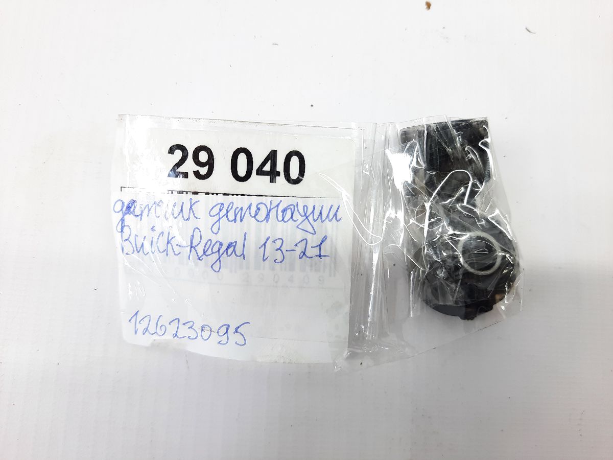 Regal Датчик детонації Buick Regal 2013-2021 12623095 Buick Regal 10
