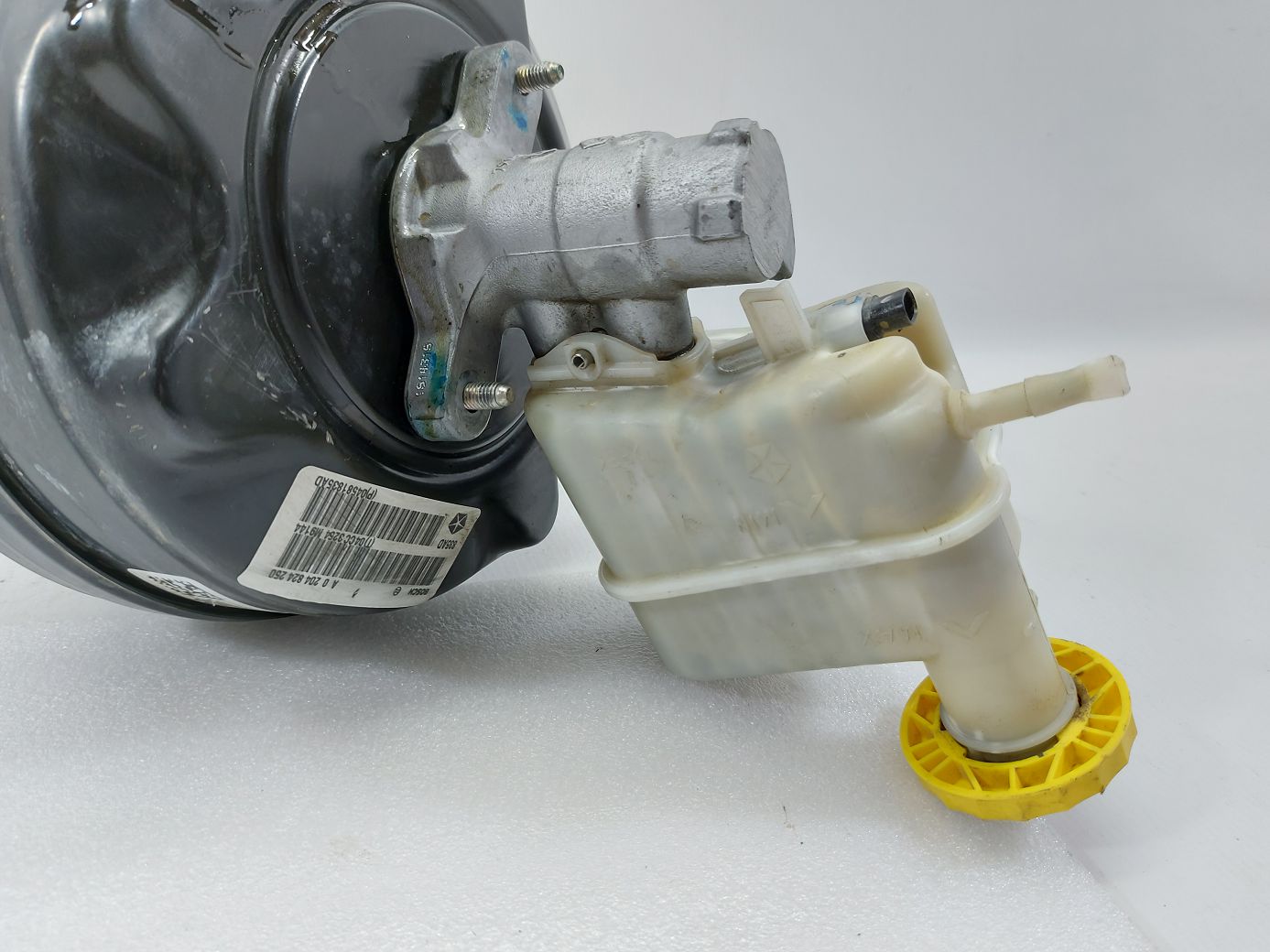 200 limited Головний гальмівний циліндр Chrysler 200 Limited 2015-2017 68211881AE Chrysler 200 Limited 5