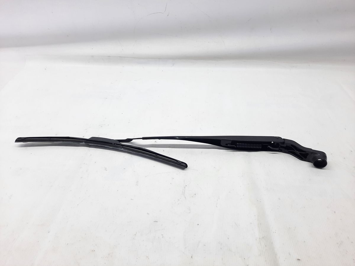 Ats. Рычаг стеклоочистителя правый Cadillac ATS 2013-2019 22905712 Cadillac ATS