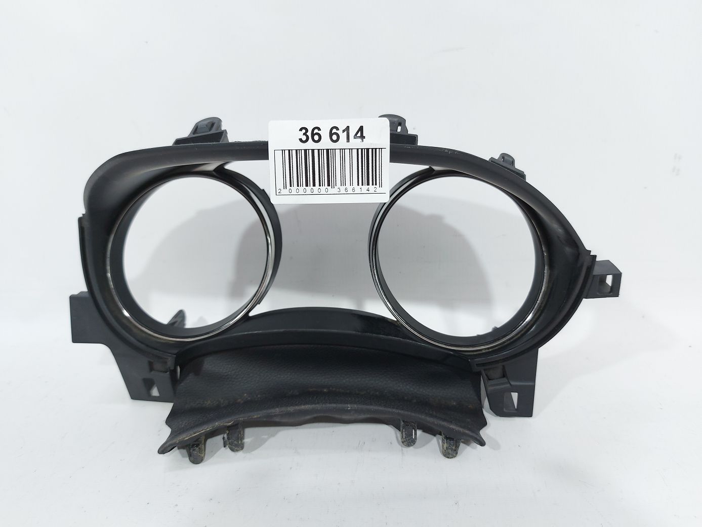 Rogue Накладка панели приборов (хром кольца) Nissan Rogue 2014-2017 682404BA0A Nissan Rogue 1