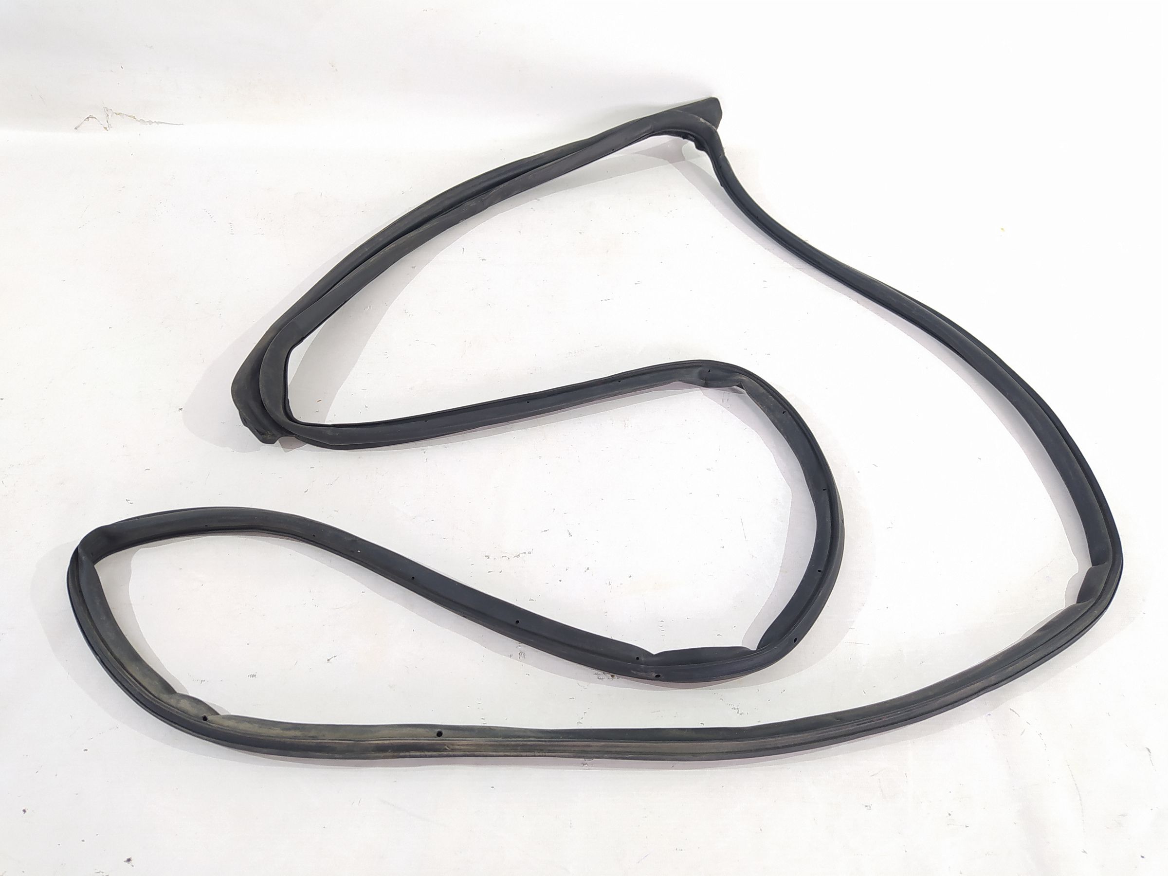 Versa note. Ущільнювач двері задньої лівої Nissan Versa Note 2014-2019 828313WC0A Nissan Versa Note