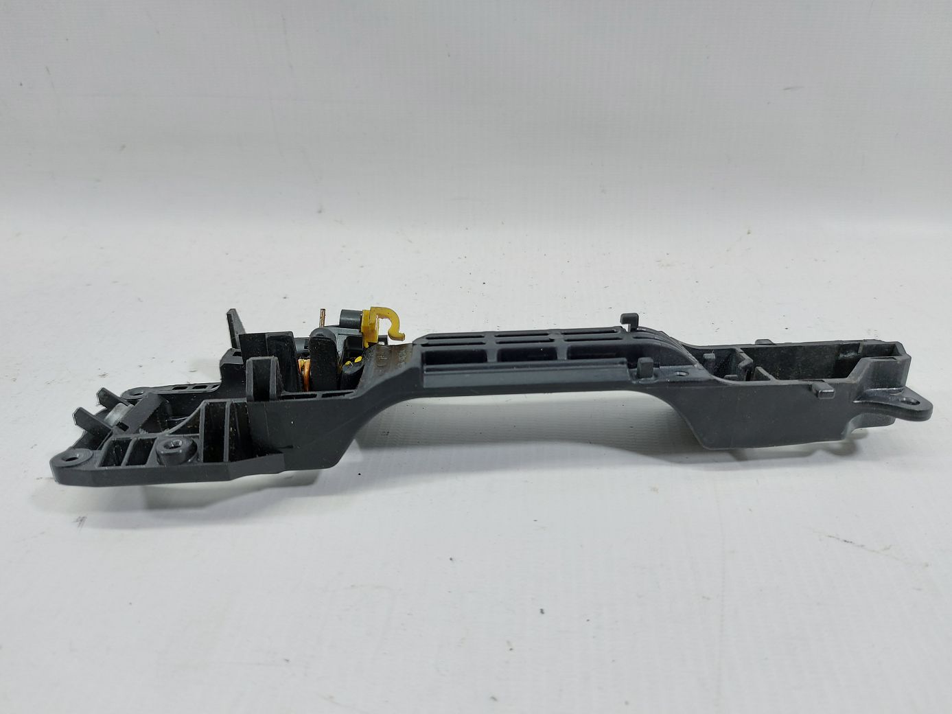 Scion xb Кронштейн ручки зовнішніх дверей передніх лівих Toyota Scion XB 2008-2015 6920252020 Toyota Scion XB 3