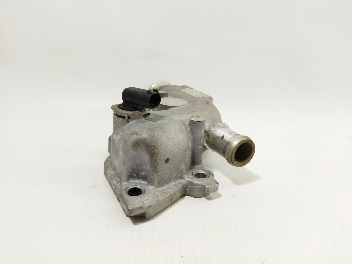 Volt Фланець системи охолодження Chevrolet Volt 2011-2015 55592789 Chevrolet Volt 3