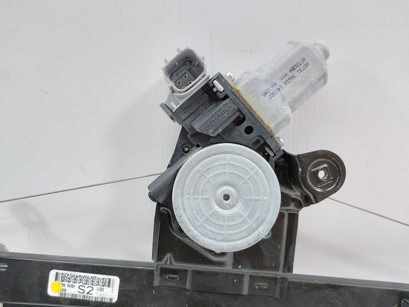 Sentra Склопідйомник дверей передньої правої Nissan Sentra 2013-2019 807209AM0A Nissan Sentra 2