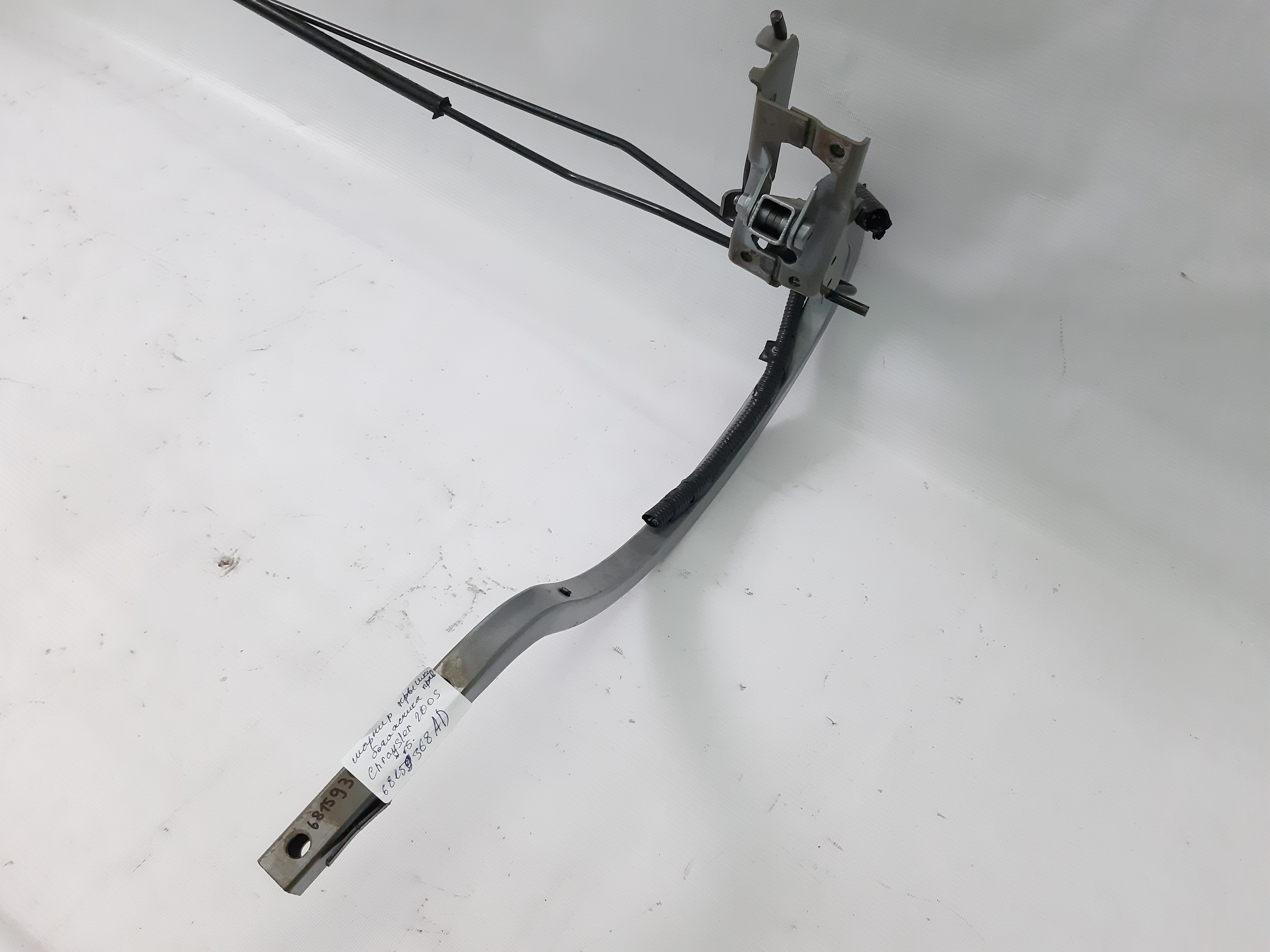 200s Шарнір кришки багажника правий Chrysler 200 S 2015-2017 68159368AD Chrysler 200 S 9