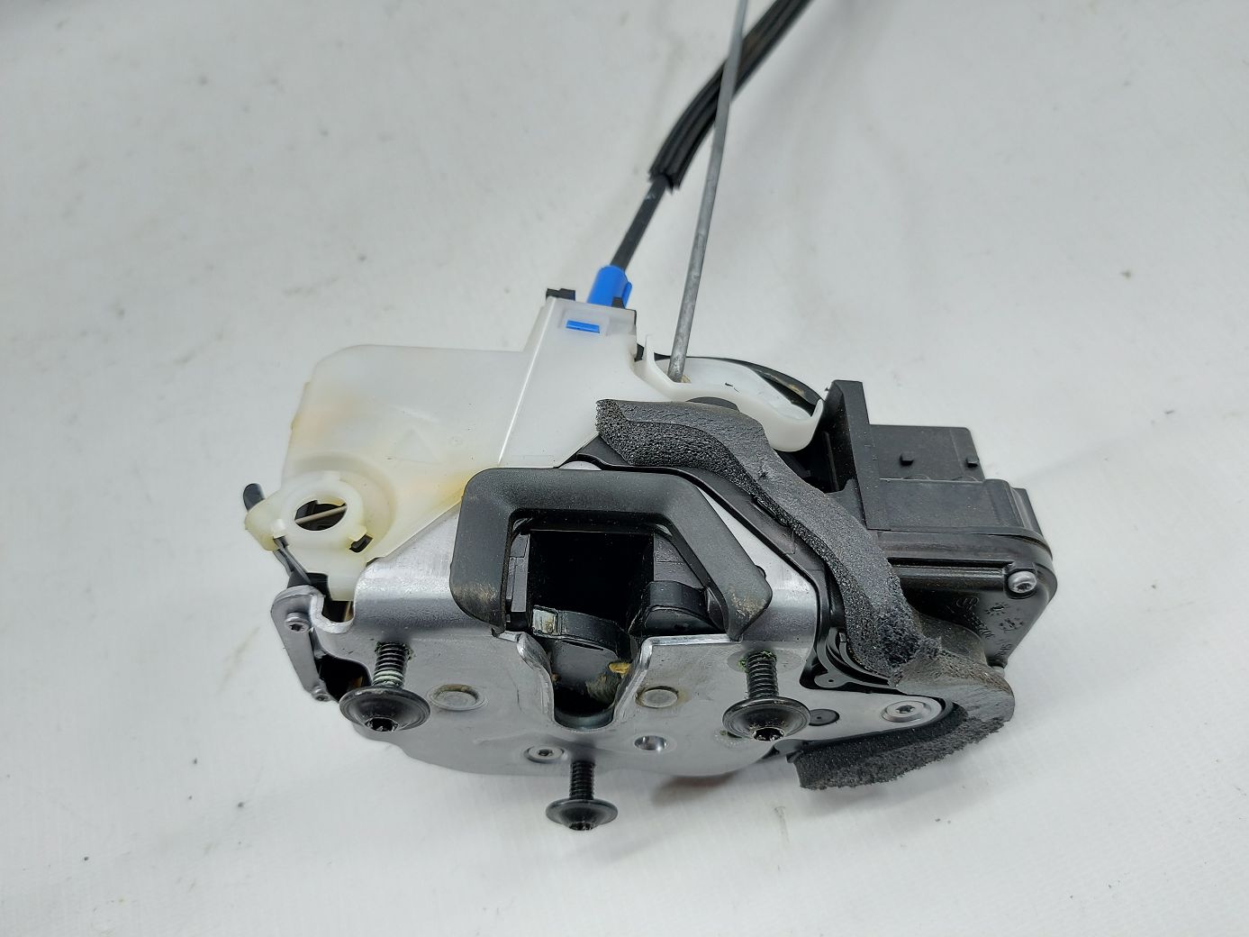 Volt Замок двери передней правой Chevrolet Volt 2011-2015 13579523 Chevrolet Volt 2