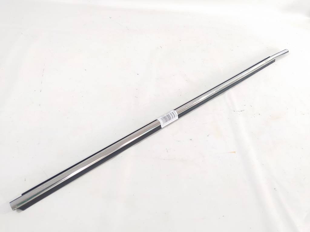 Молдинги дверей. Молдинг дверей Toyota Camry 2015-2017 7571006180 Toyota Camry