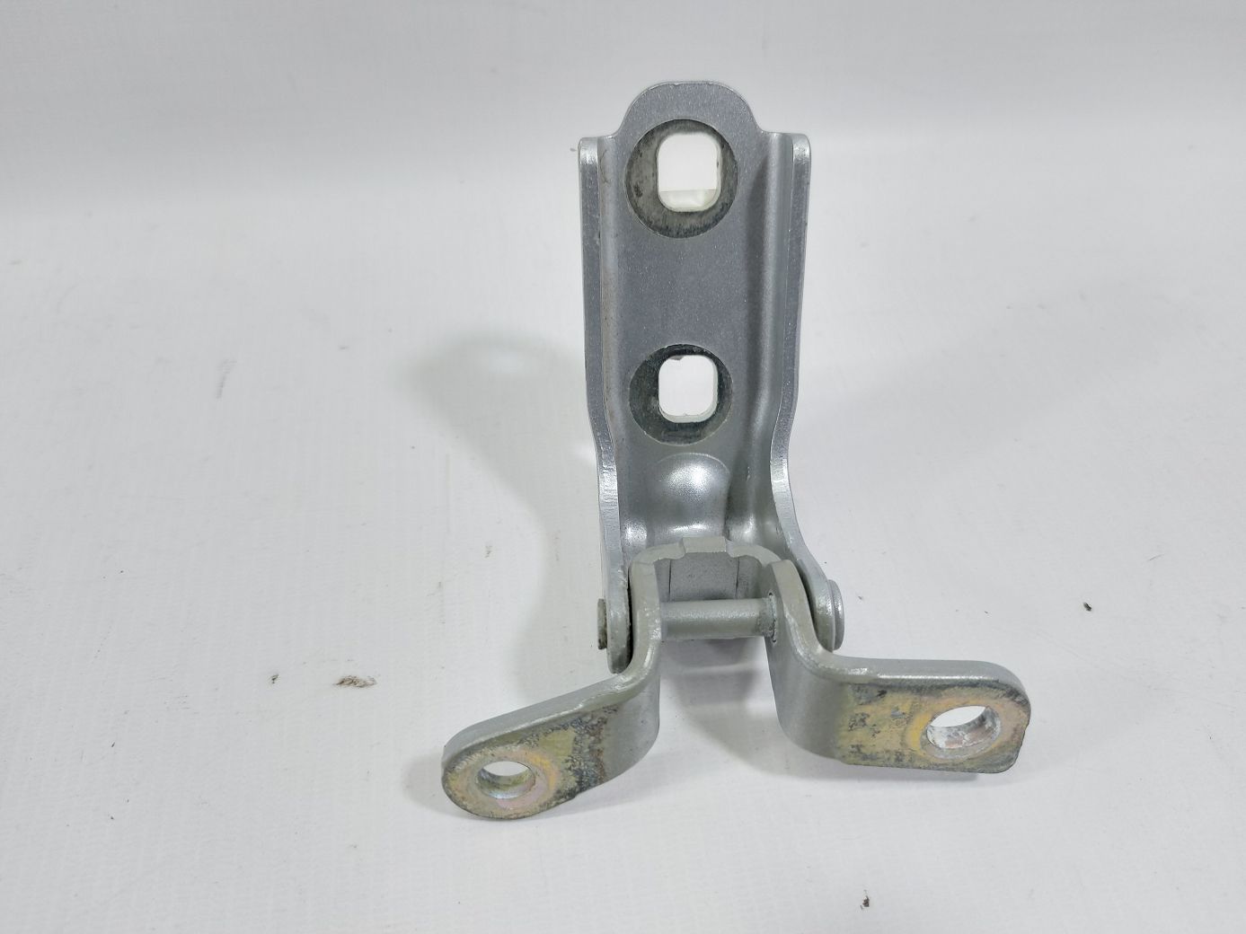 Ats Петля двері задньої лівої нижня Cadillac ATS 2013-2018 13501715 Cadillac ATS 3