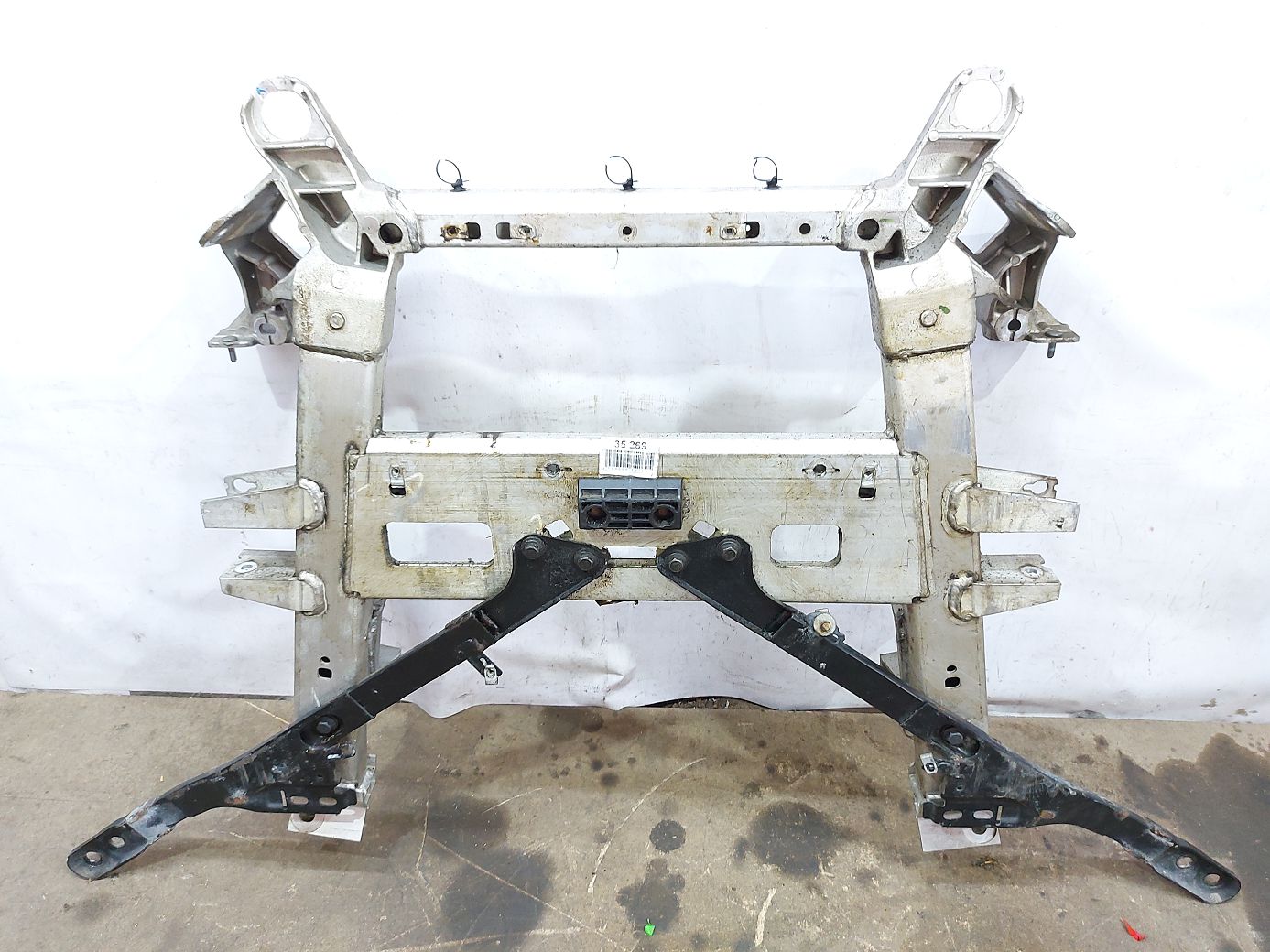 Ats. Підрамник передній Cadillac ATS 2016 84687529 Cadillac ATS