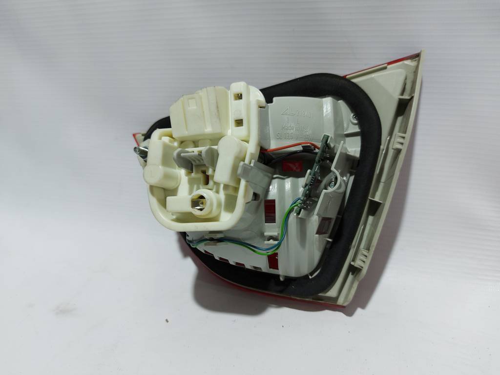 328i xdrive Ліхтар кришки багажника лівий BMW 328i xDrive 2009-2011 63217289427 BMW 328i xDrive 5