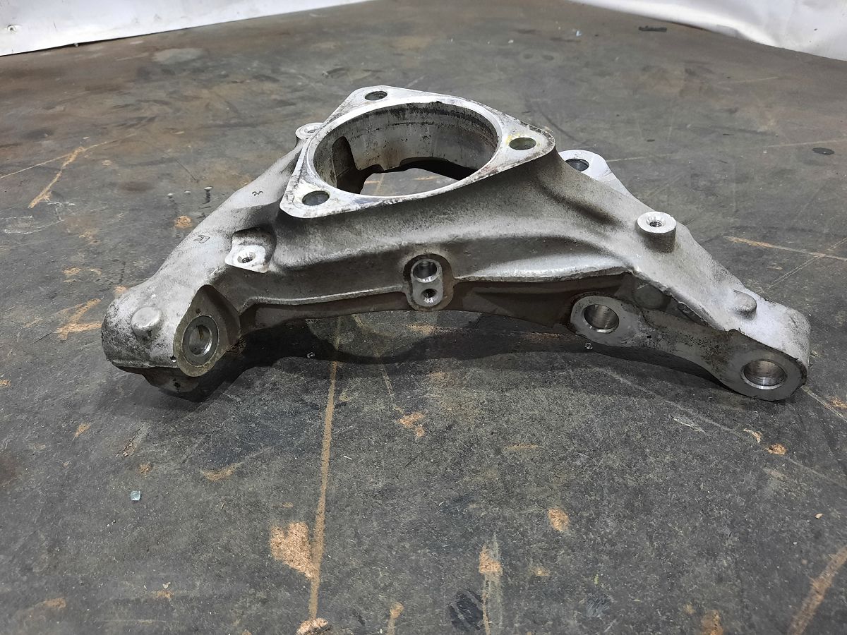 Ats Поворотний кулак лівий Cadillac ATS 2013-2016 23118083 Cadillac ATS 4 Ats Поворотний кулак лівий Cadillac ATS 2013-2016 23118083 Cadillac ATS 4