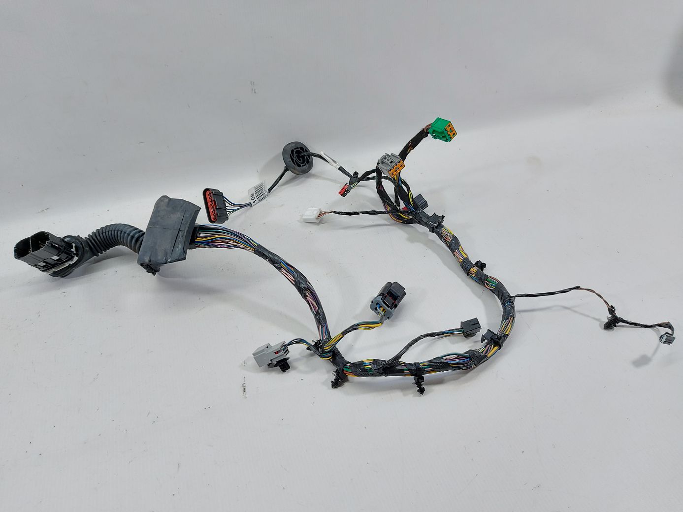 Fiesta Проводка двери передней левой Ford Fiesta 2018 H2BT14A584AEB Ford Fiesta 2