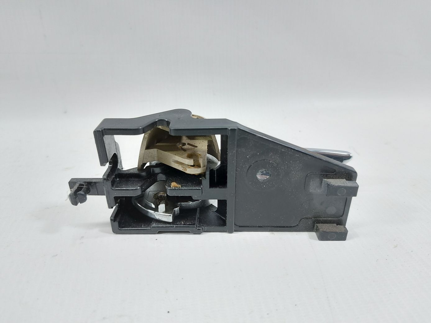 Kizashi Ручка двери задней правой внутренняя (хром) Suzuki Kizashi 2011-2013 8311057L20C48 Suzuki Kizashi 4