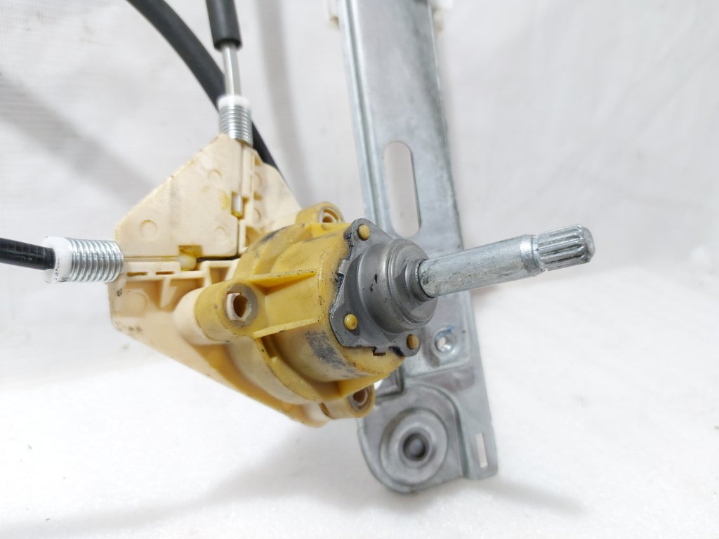 Patriot Склопідйомник дверей передньої правої механічний Jeep Patriot 2009-2017 68025466AA Jeep Patriot 2