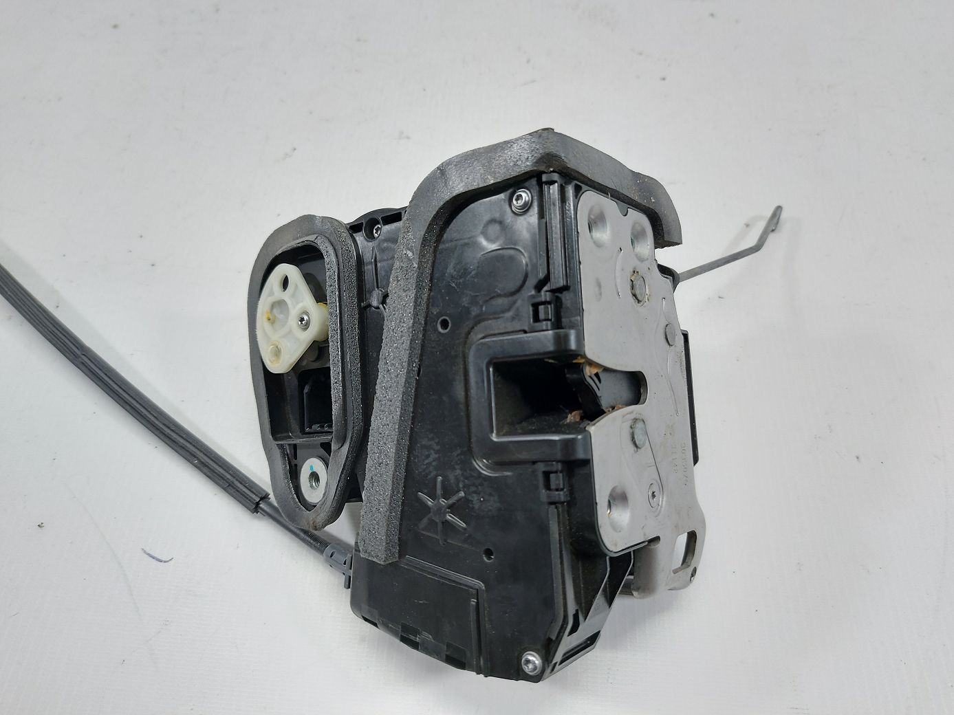 Regal. Замок двері передньої правої Buick Regal 2013-2015 13592280 Buick Regal