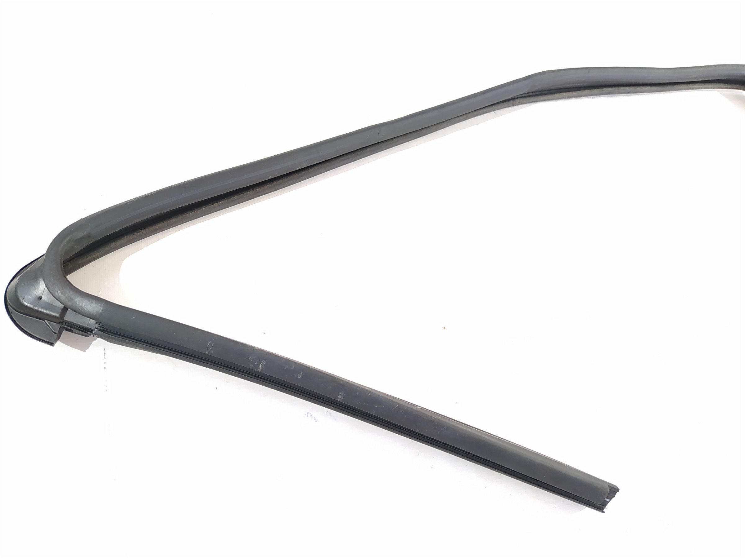 Versa note Уплотнитель стекла арки двери передней левой Nissan Versa Note 2014-2019 803319ME0A Nissan Versa Note 2