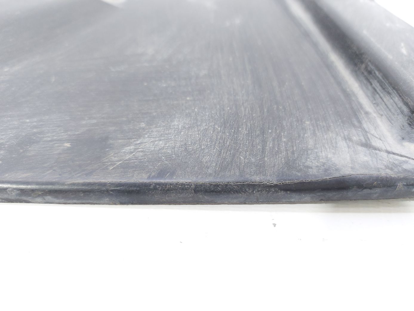 Dart Защитный экран топливного бака Dodge Dart 2013-2019 68144136AA Dodge Dart 8