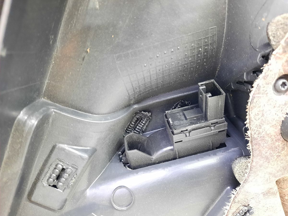 Golf Карта двери задней правой (черная) ткань (отсутствует накладка на ручке закрытия) Volkswagen Golf 5K6867222M0W 8