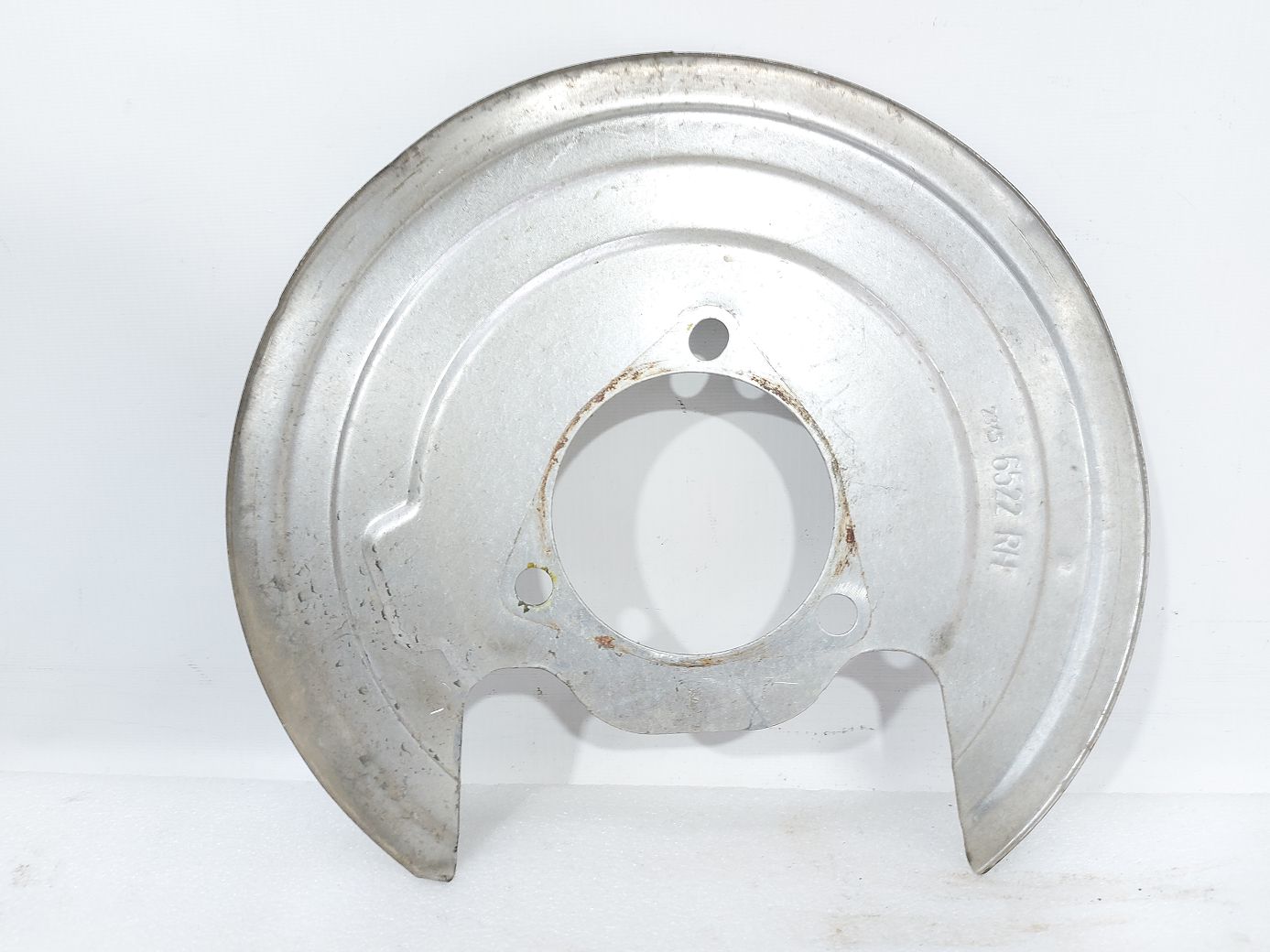 Malibu Пыльник тормозного диска заднего правого Chevrolet Malibu 2016-2021 23456522 Chevrolet Malibu 5 Malibu Пыльник тормозного диска заднего правого Chevrolet Malibu 2016-2021 23456522 Chevrolet Malibu 5