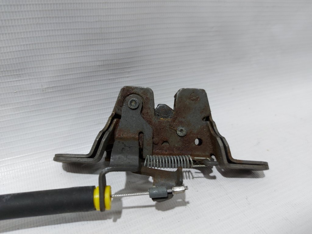 Passat s Замок відкидання спинки заднього ряду сидінь правий Volkswagen Passat S 2012-2019 561885682D Volkswagen Passat S 9