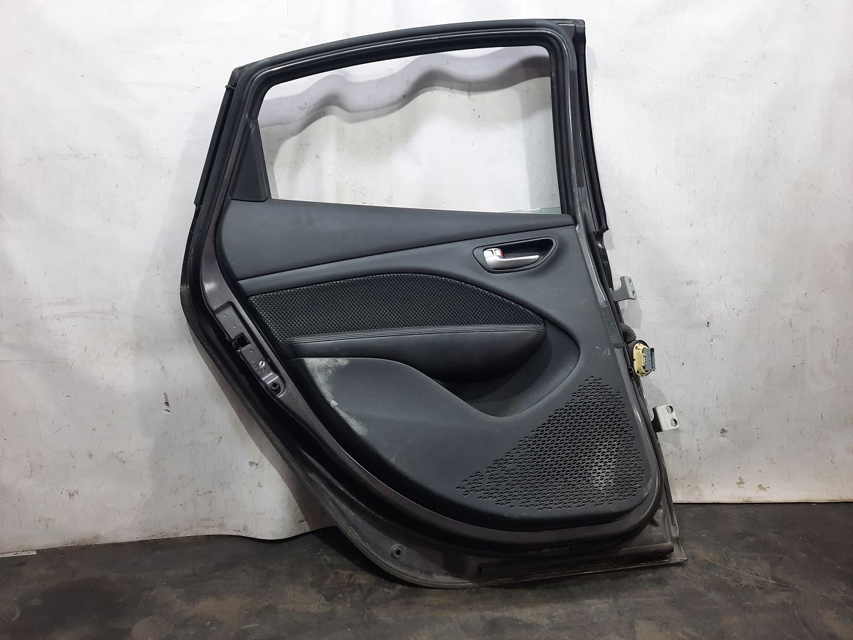 Dart Дверь задняя левая (серая) Dodge Dart 2013-2019 68158727AD Dodge Dart 6