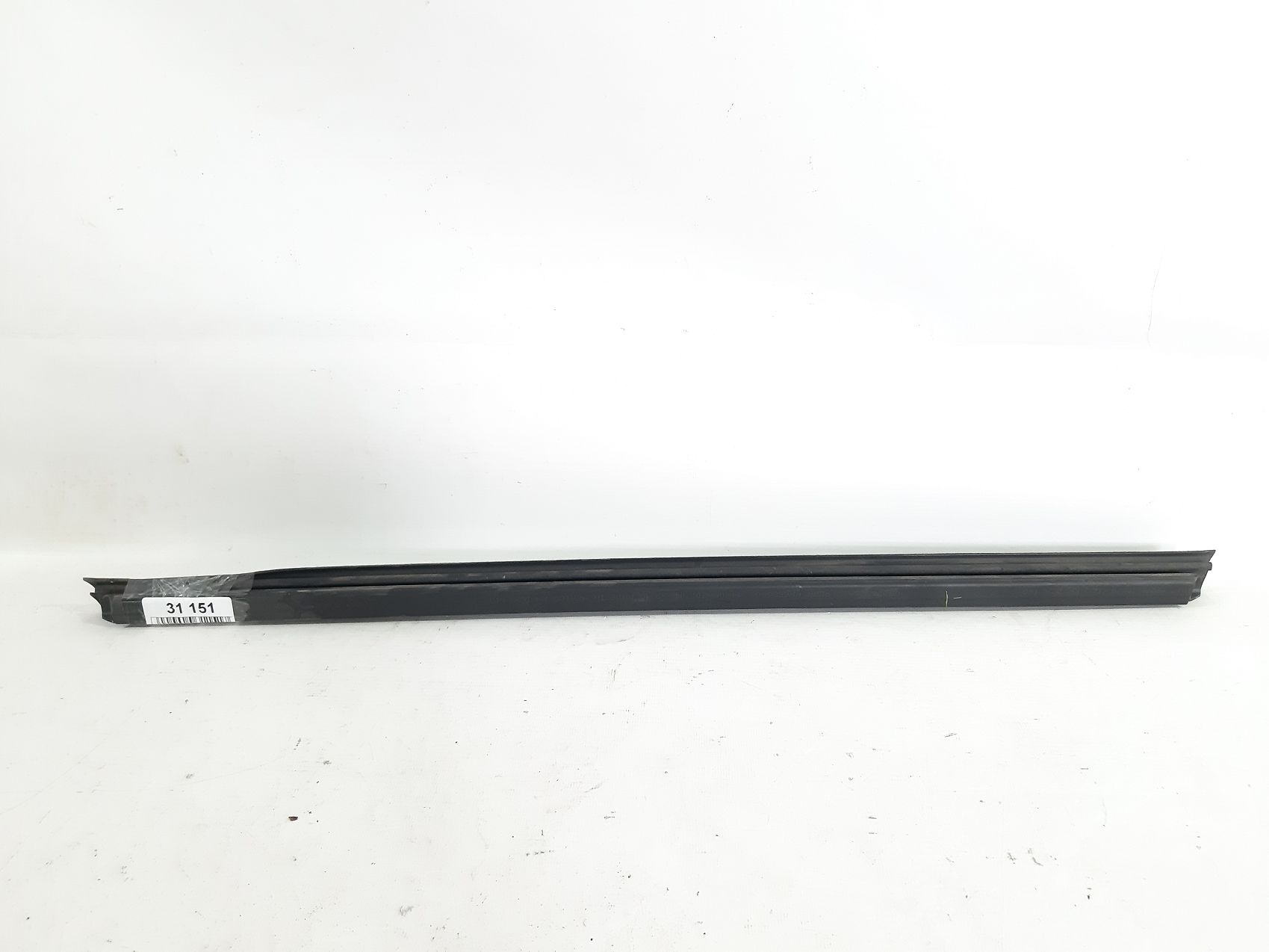 Journey. Уплотнитель стекла внутренний двери задней правой Dodge Journey 2009-2020 5076876AC Dodge Journey