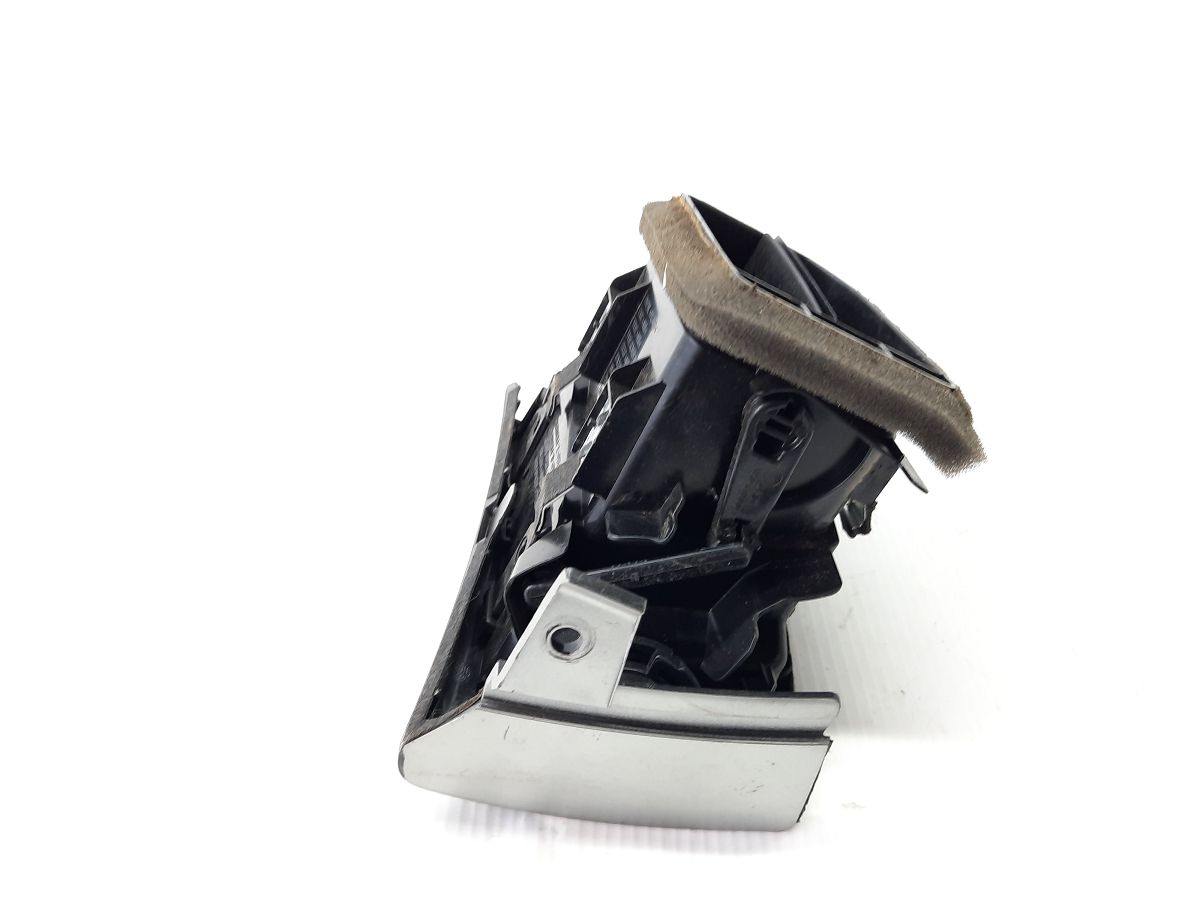 Sentra Решітка повітроводу торпеди ліва Nissan Sentra 2016-2019 687613YU0A Nissan Sentra 7