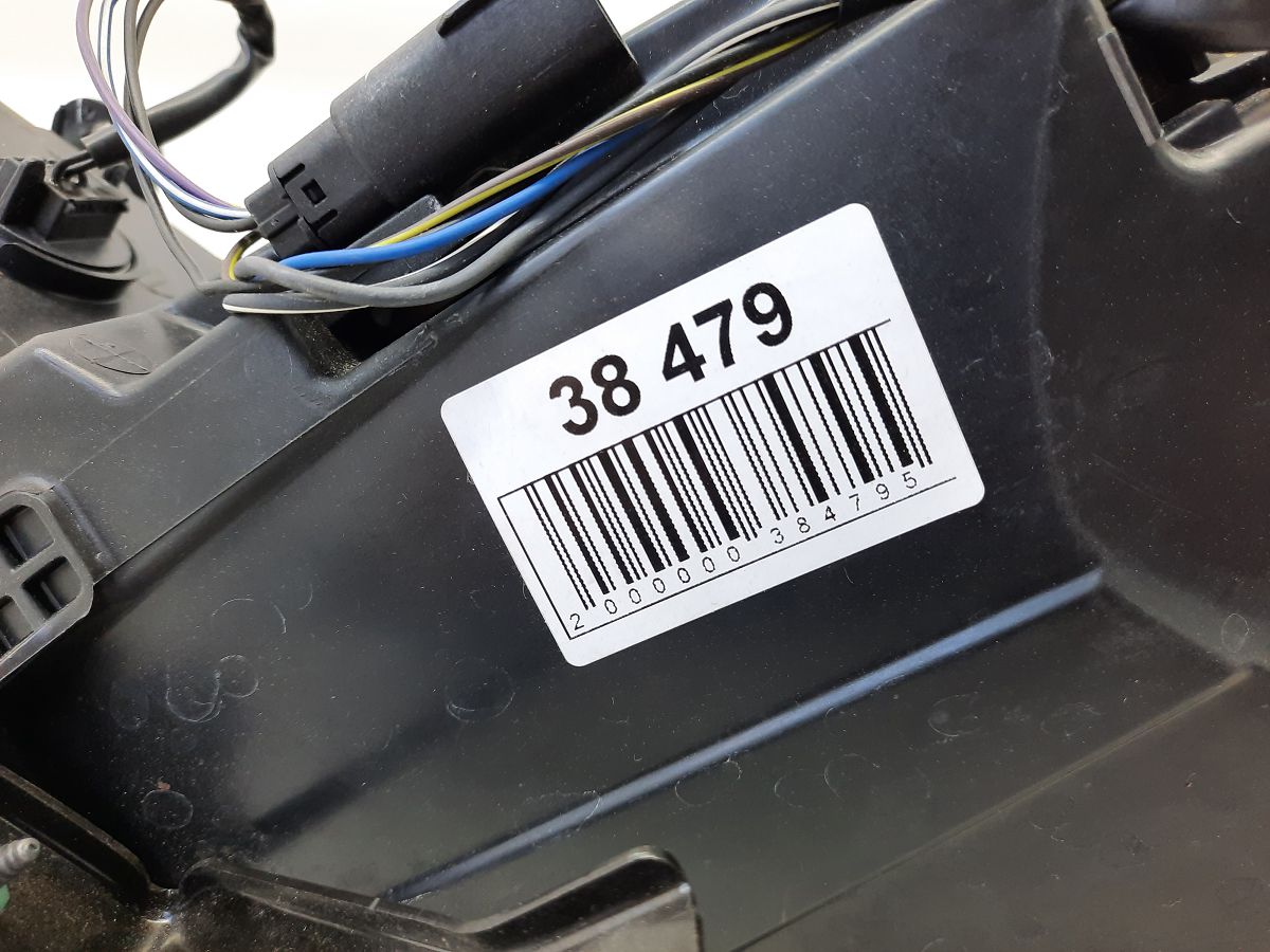 Malibu Фара передня права Chevrolet Malibu 2016-2018 84653388 Chevrolet Malibu 17