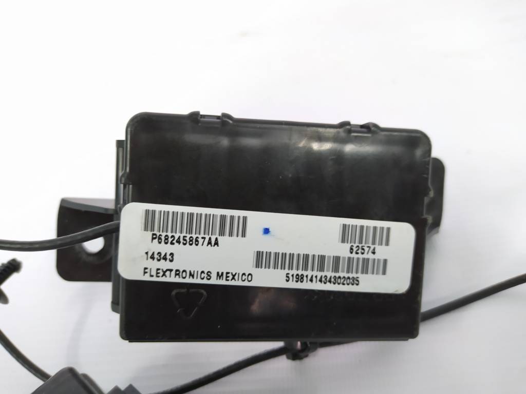 200 Модуль управления антенной Chrysler 200 2015-2017 68321699AA Chrysler 200 4
