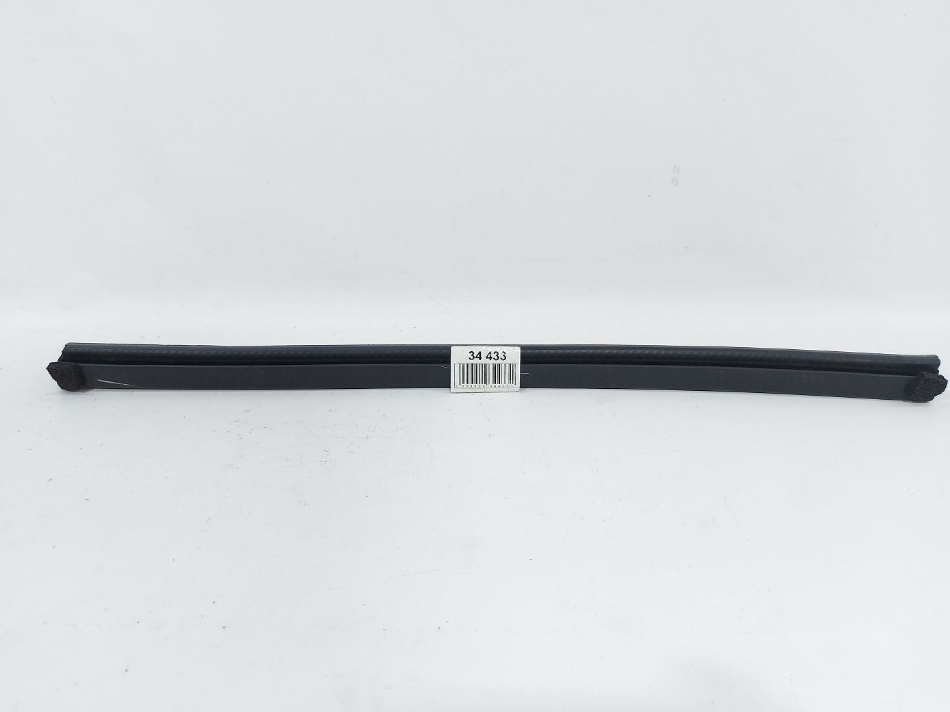 Fusion. Уплотнитель стекла нижний двери задней внутренний правый Ford Fusion 2013-2020 DS7Z5425860B Ford Fusion