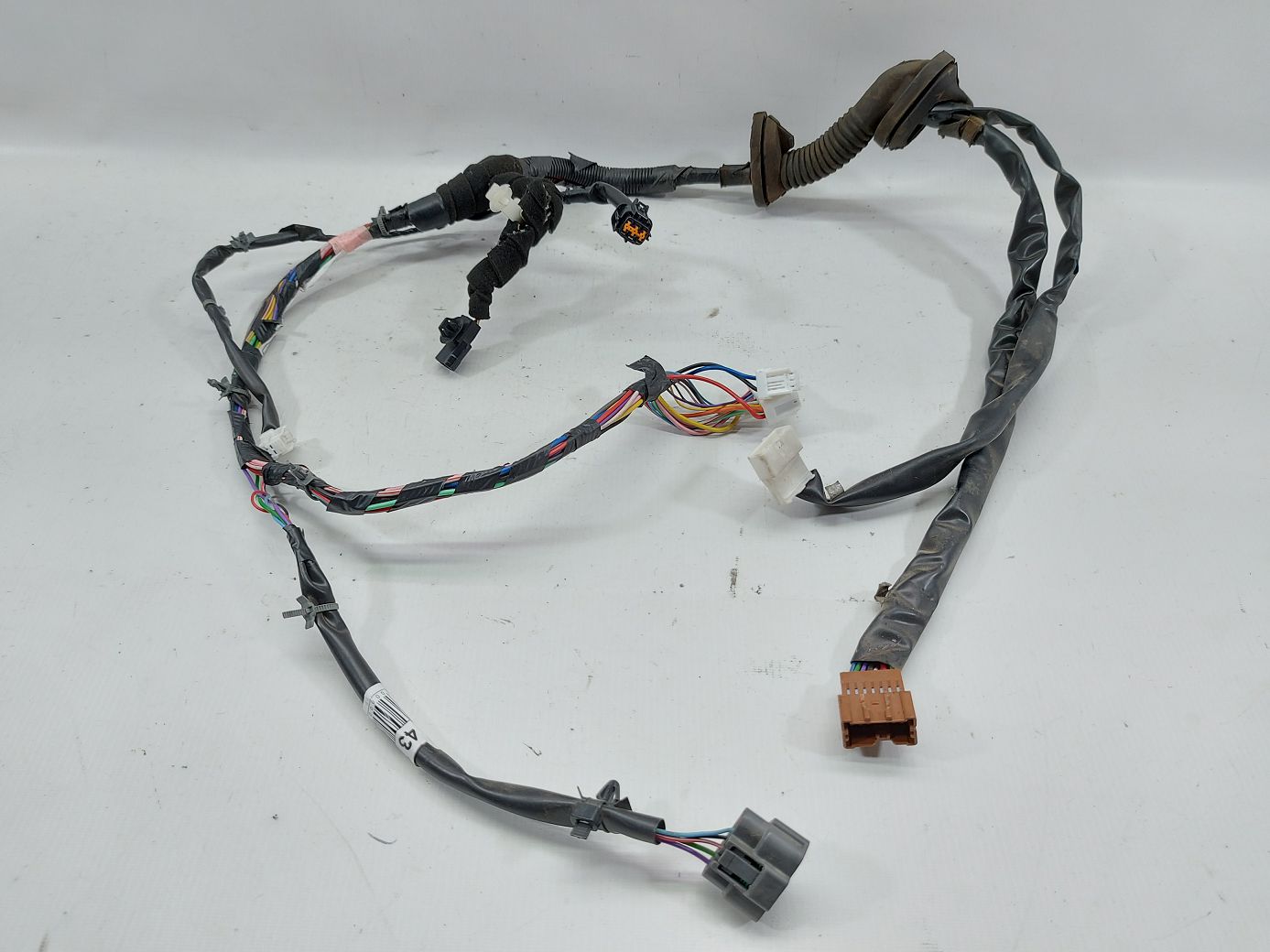 Pathfinder. Проводка двери передней левой Nissan Pathfinder 2005-2010 24125ZS00A Nissan Pathfinder