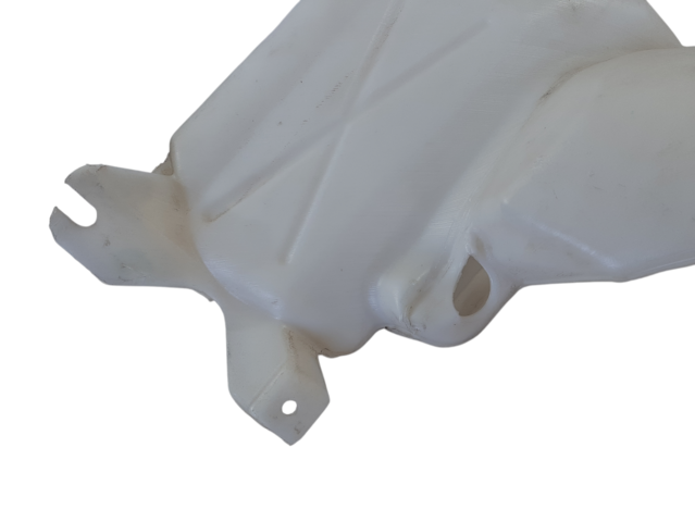 Model s Бачок склоомивача (дефект) Tesla Model S 2012-2016 1005400-00-B Tesla Model S 4