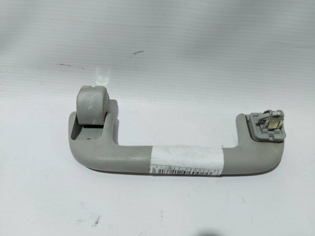Prius c Стельові ручки Toyota Prius C 2004-2015 7461002071B1 Toyota Prius C 3