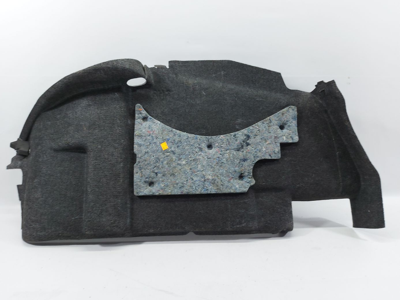 Regal Обшивка багажного отделения правая Buick Regal 2014-2017 23428370 Buick Regal 4