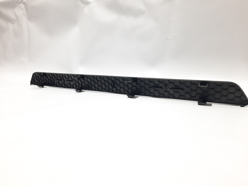 7 series Накладка порога переднього правого BMW 7 2012 51479123814 BMW 7 2