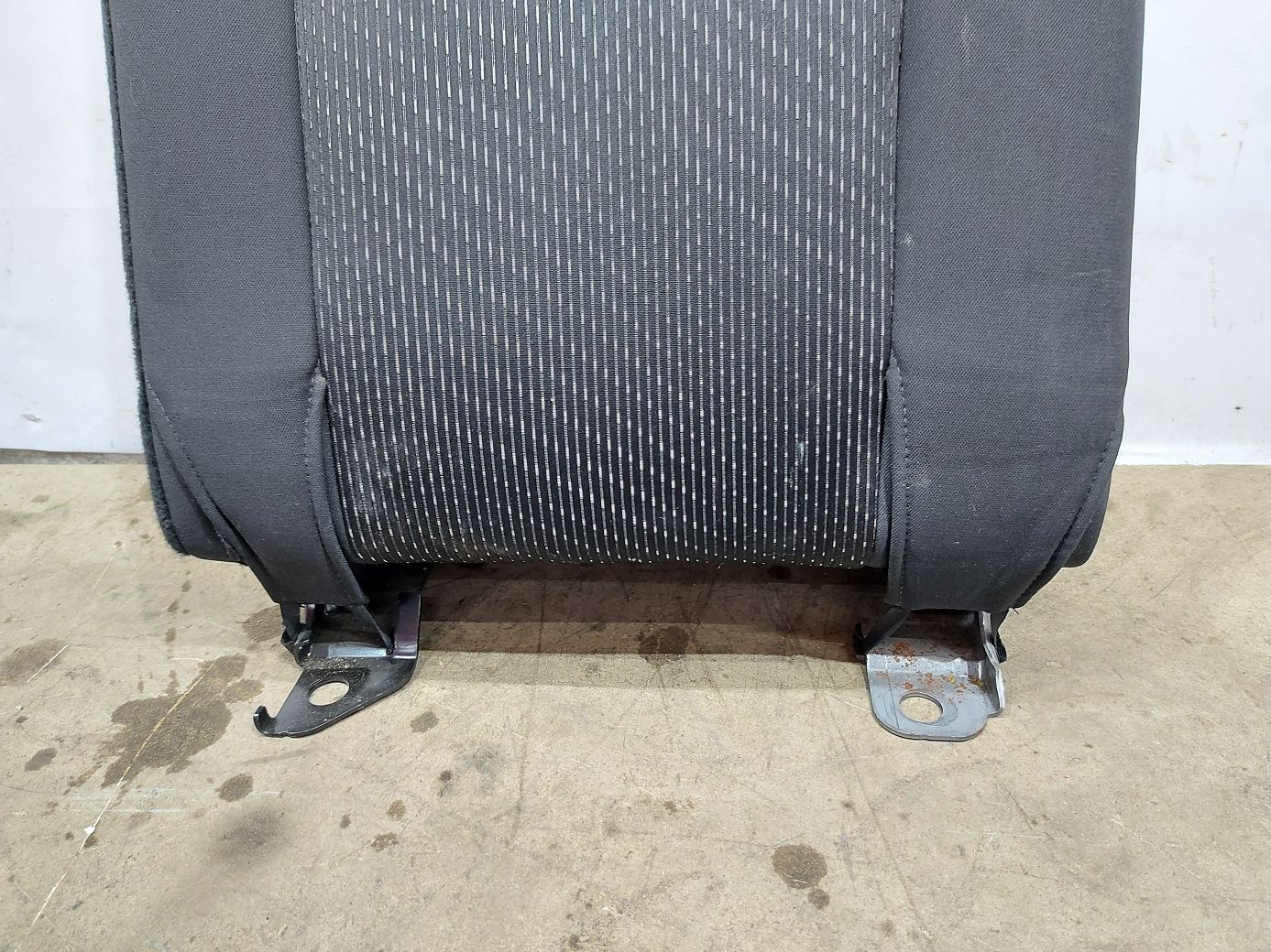 Journey Спинка третьего ряда сидений правая Dodge Journey 2011-2019 1UN38DX9AA Dodge Journey 2