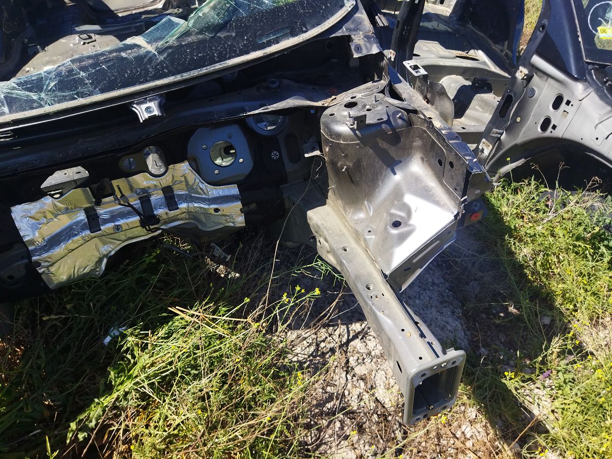 Fiesta Кузов голий (можна різати) Ford Fiesta 2011-2019 G2BZ5427840A Ford Fiesta 2