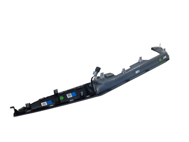 Equinox Накладка торпеди центральна Chevrolet Equinox EV 2024-2025 86586545 Chevrolet Equinox EV 2 Equinox Накладка торпеди центральна Chevrolet Equinox EV 2024-2025 86586545 Chevrolet Equinox EV 2